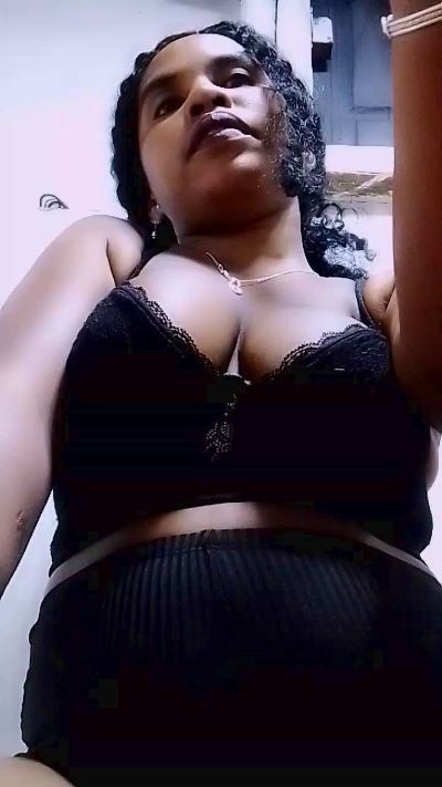 Antoinella34 Live Image
