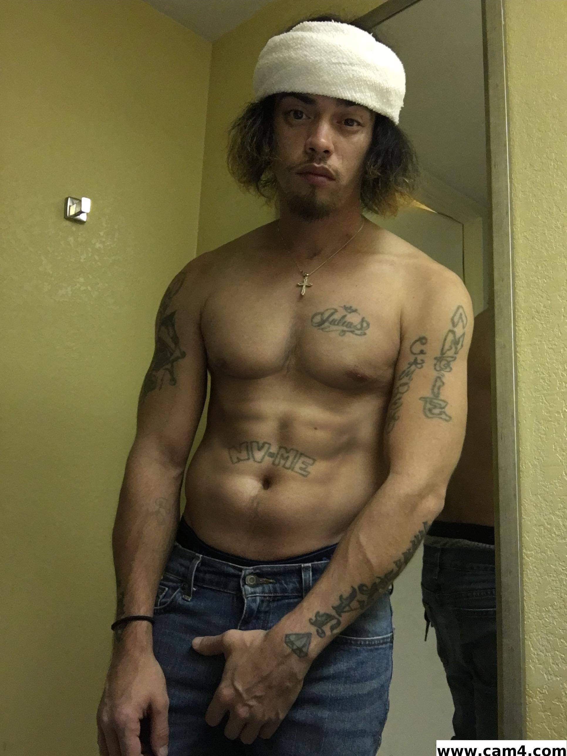 Cumfuckmehot Live Image
