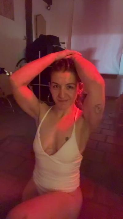 HarleyQuinn22 Live Image