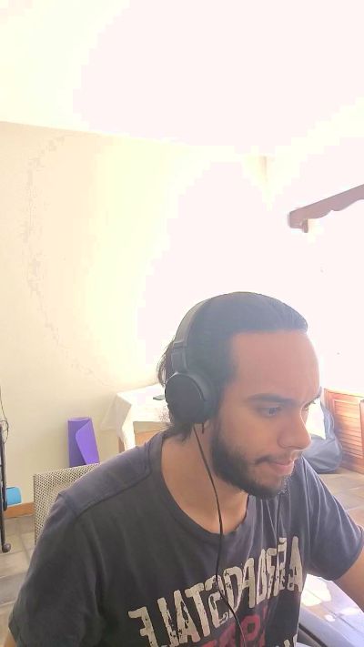 Klavi_rrr Live Image