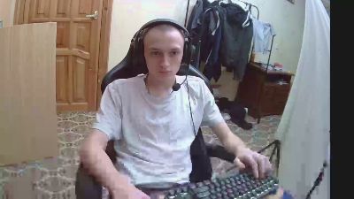 MikkiForus Live Image