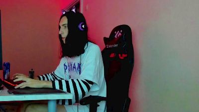 Young_nymph Live Image