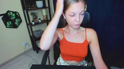 kiss_Emilly Live Image