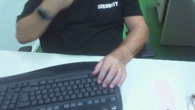 me__slave Live Image