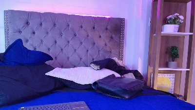 Anggel_summers live from Colombia