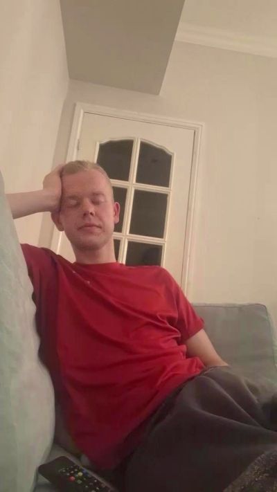 Apollo_301 live from United Kingdom