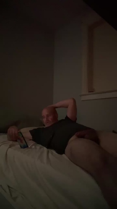 Ash332 live from United States