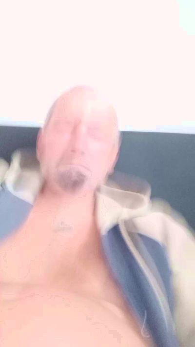 Daddy0076 live from Czechia