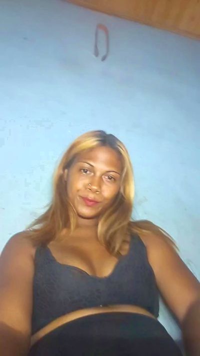 Danielah27 live from Madagascar
