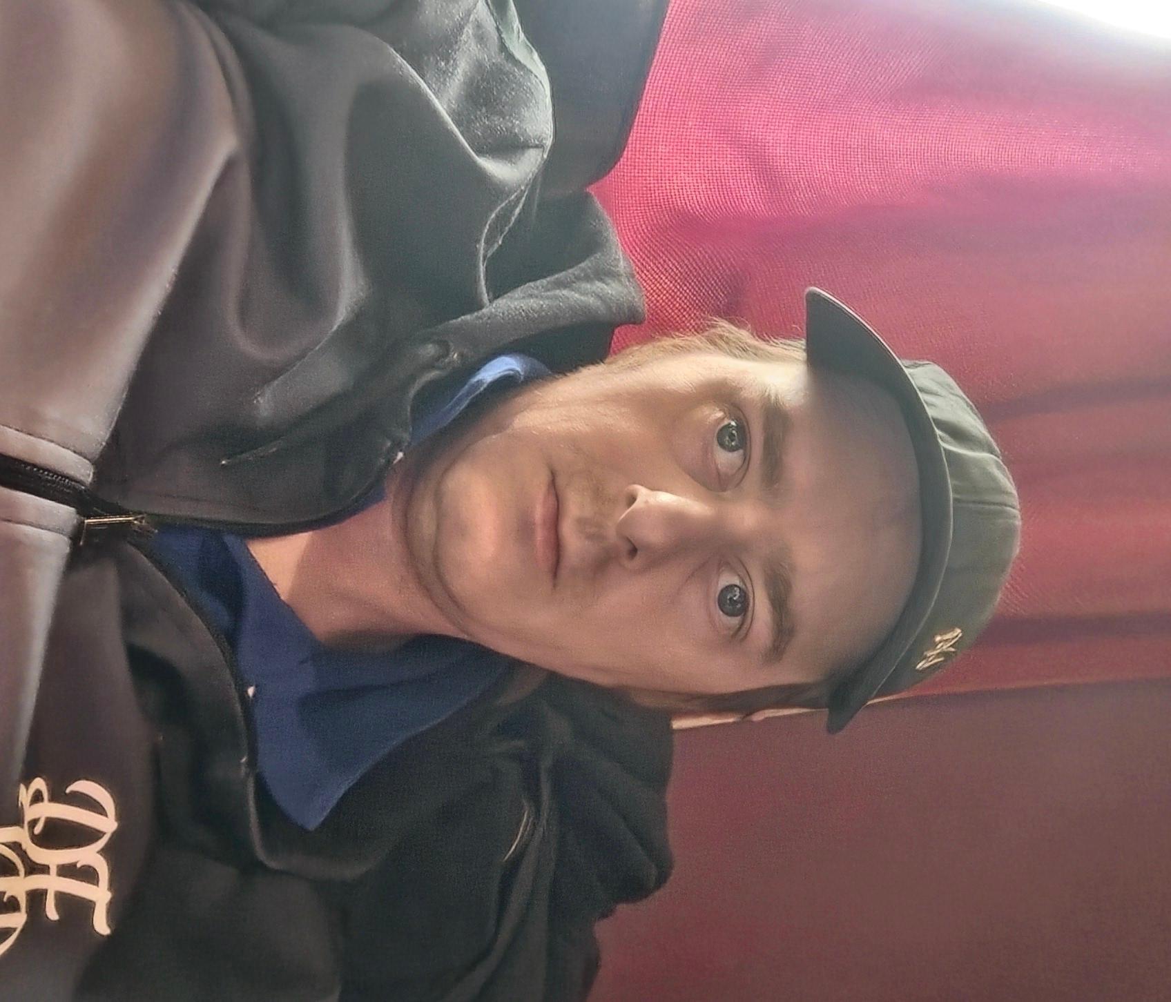 DavyBigDickc live from United Kingdom