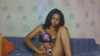 Ella_Sexee live from Madagascar