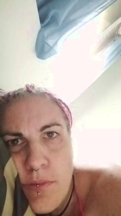 Estela_p live from Spain