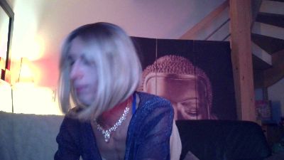 Gabrielle2569 live from France