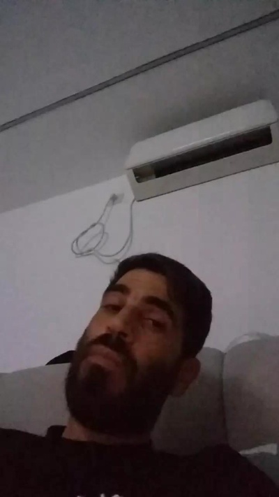 Hbkkfkfjdz2 live from Italy