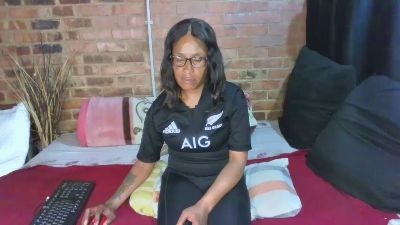 Jonesshez live from South Africa
