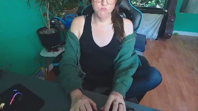KushandKink live from Canada