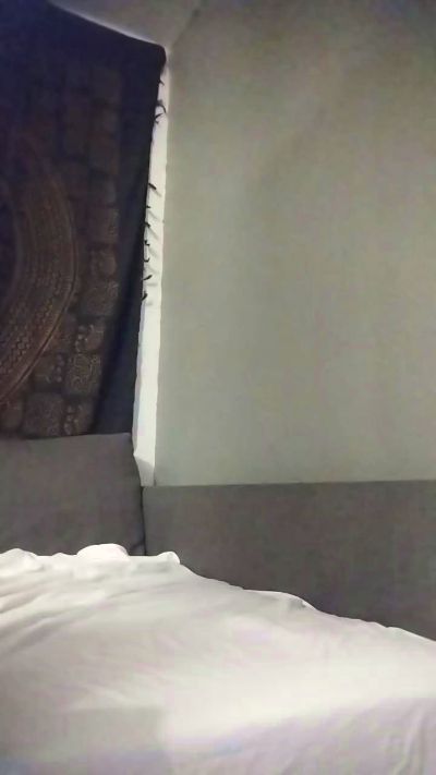 Le____s live from France