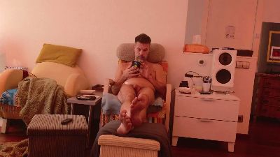 LennyNaakt live from Netherlands