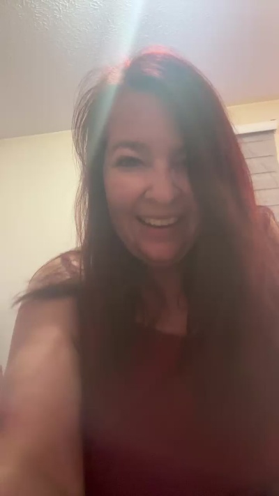 LilFoxxyBrat99 live from Canada