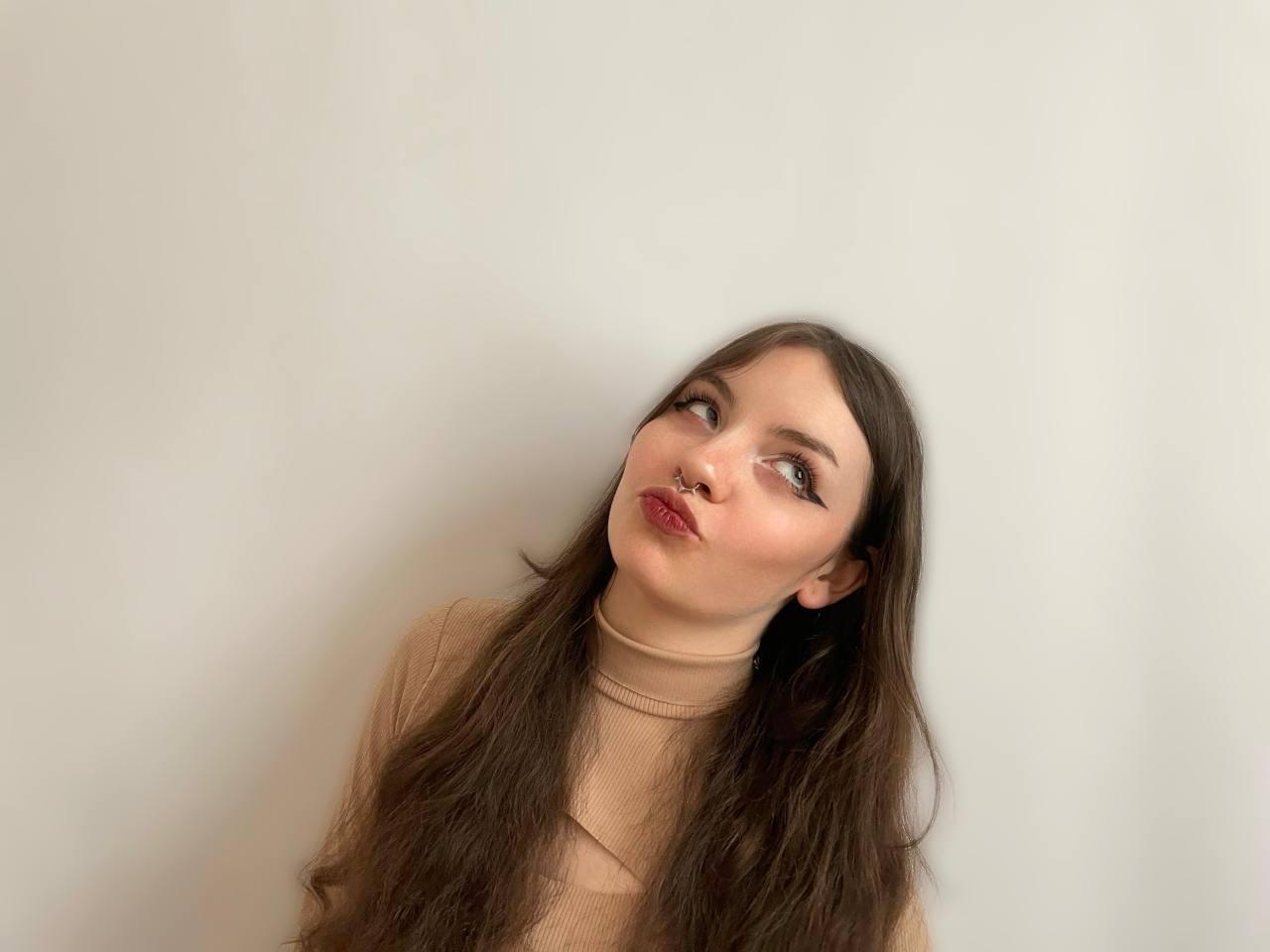 LilyMatias live from France
