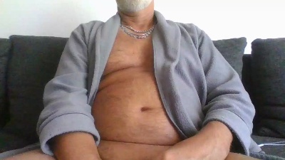 Marc33000 live from France