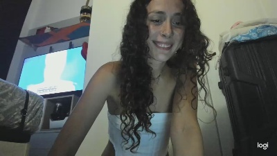 MartesBratty live from Spain