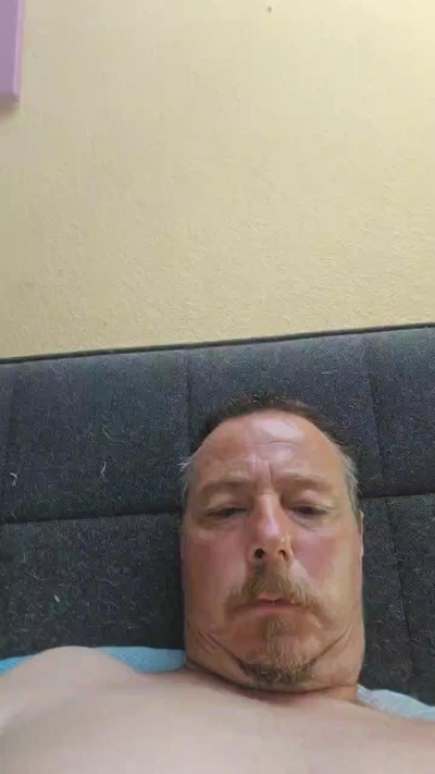 Maxe26 live from Germany