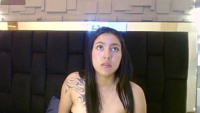 Megara_25 live from United States