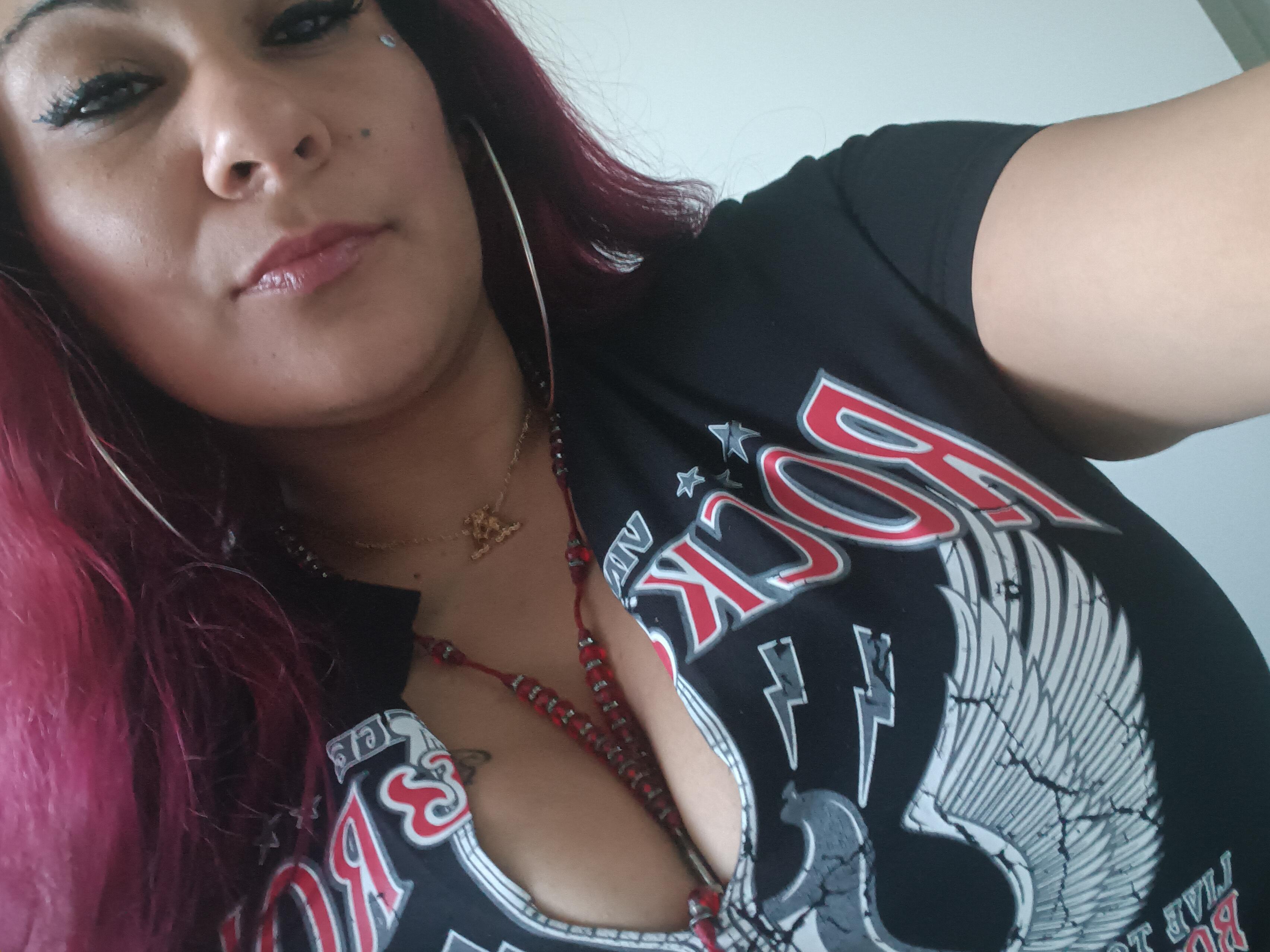 Mermaidboo415 live from United States