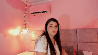 Mia_Jules live from France