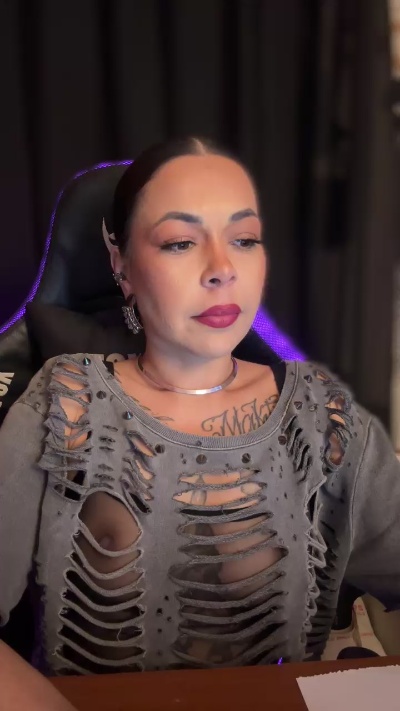 MilaDevassa live from Brazil