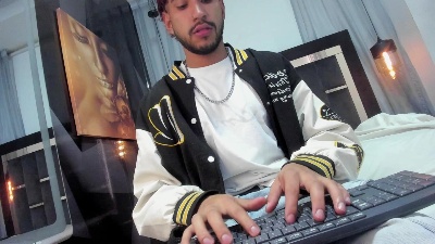 MrDeviil live from Colombia