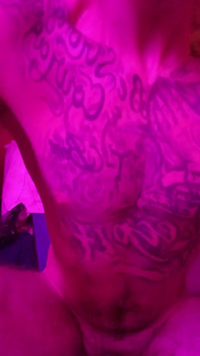 Prettyboytatted live from United States