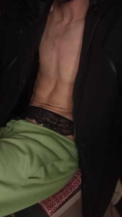 Rebeucoquin34 live from France