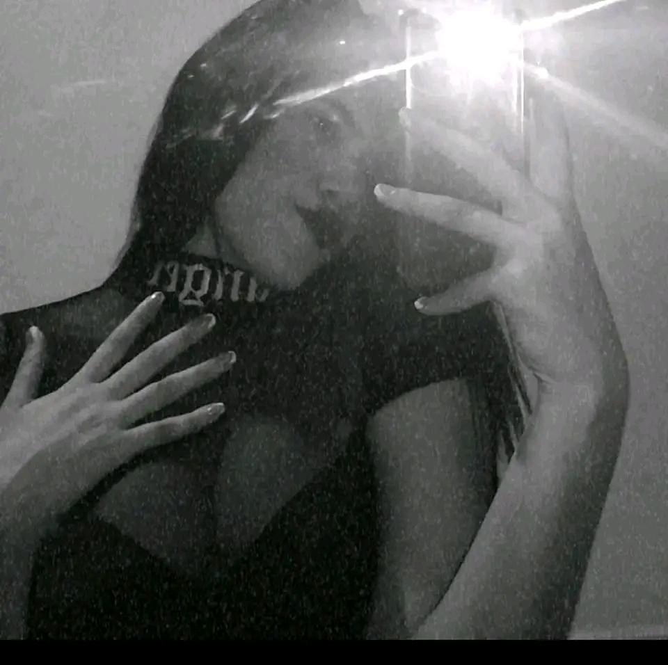 SEXY_PISSGIRL live from Chile