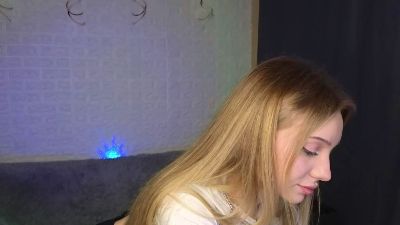 SandraSanvee live from Netherlands