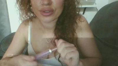 Sassiax live from United Kingdom