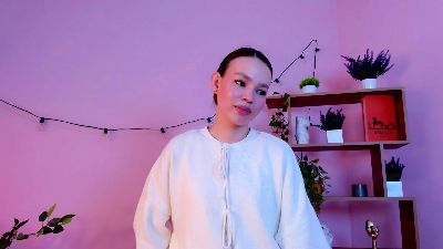 SydneyAdamski live from Monaco