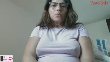 VanessaRed2 live from France