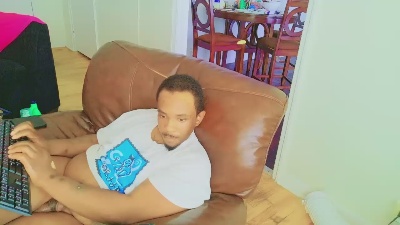 YaBoyTJ live from United States