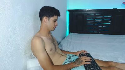 abrahamm251 live from Colombia