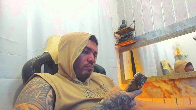 angellatino00 live from Colombia