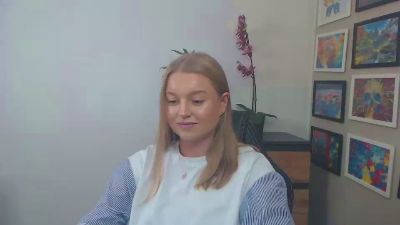 erica_forever live from United Kingdom