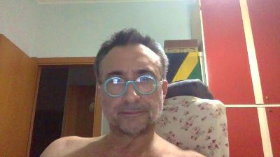 ortijah live from United Kingdom