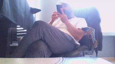serioydiscreto live from Colombia
