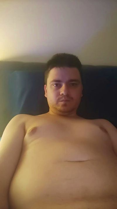 sexyguywhore18 live from United States