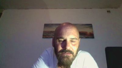 superchuk1 live from Spain